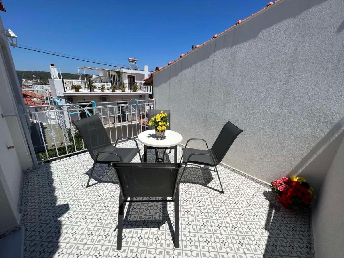 Vespista Boutique Apartment Skiathos Town Exterior photo